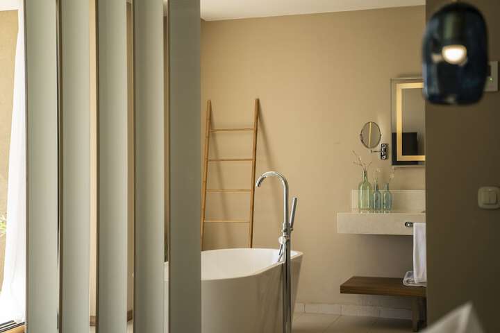 Room 25 of 101