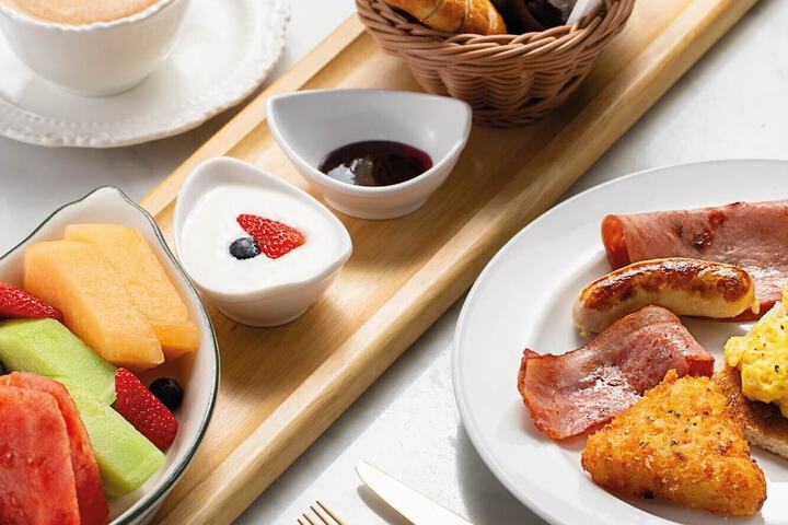 Breakfast meal