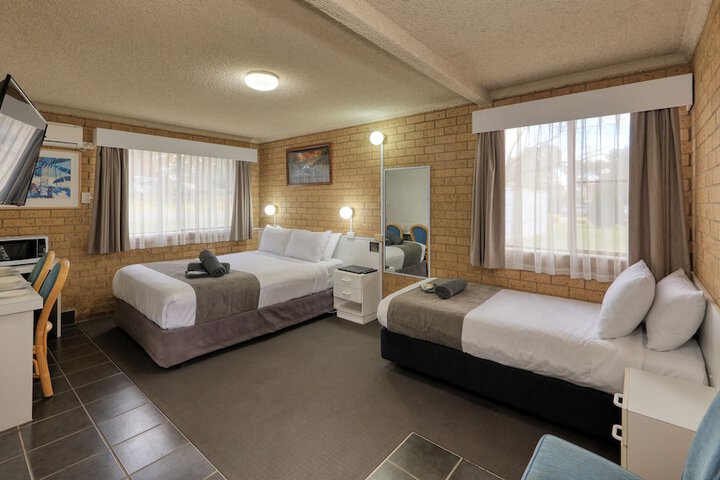 Room 3 of 30