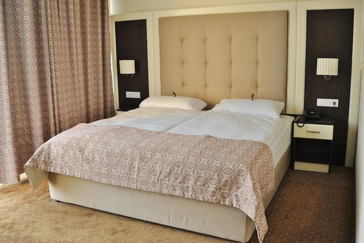 Room 11 of 70