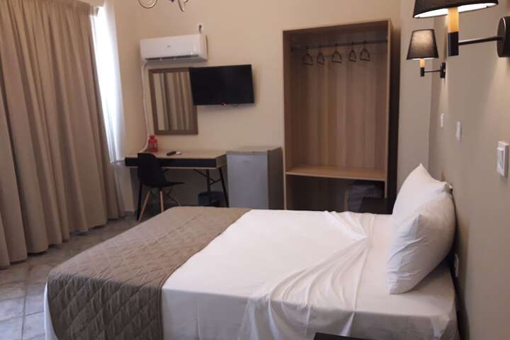 Room 7 of 49