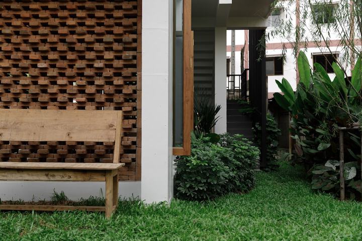 Hotel Exterior 116 of 138
