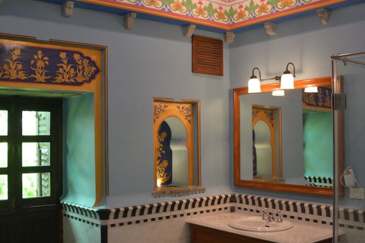 Room 33 of 80