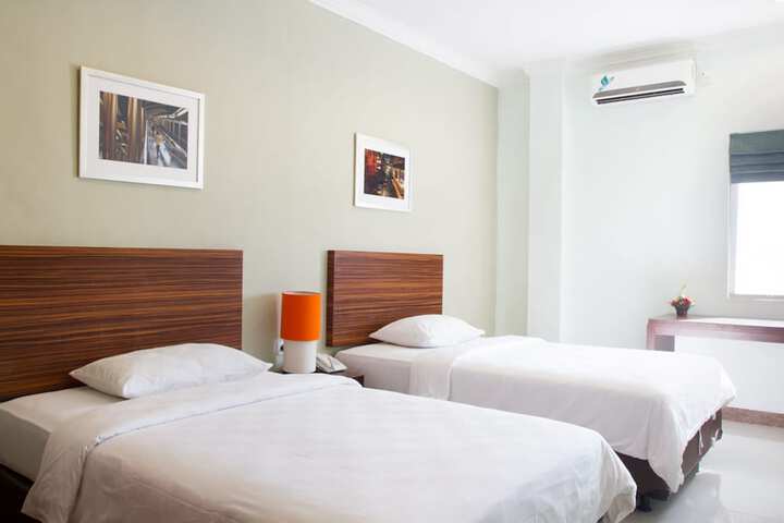 Room 6 of 37