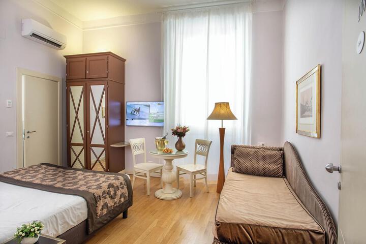 Room 40 of 131