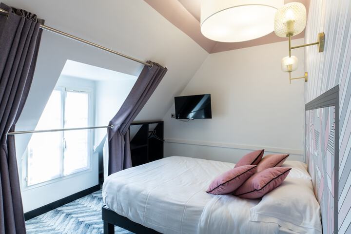Room 5 of 48