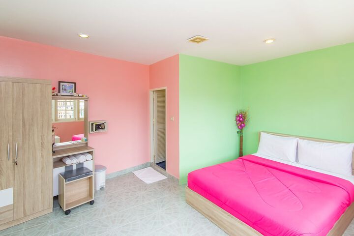 Room 14 of 35