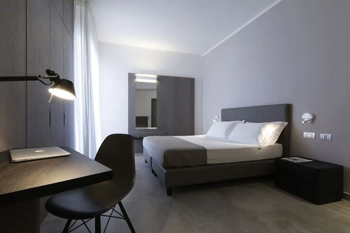 Room 12 of 34
