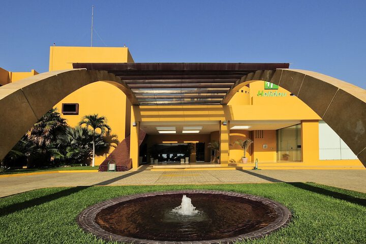 Hotel 76 of 87