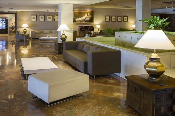 Guest Lobby