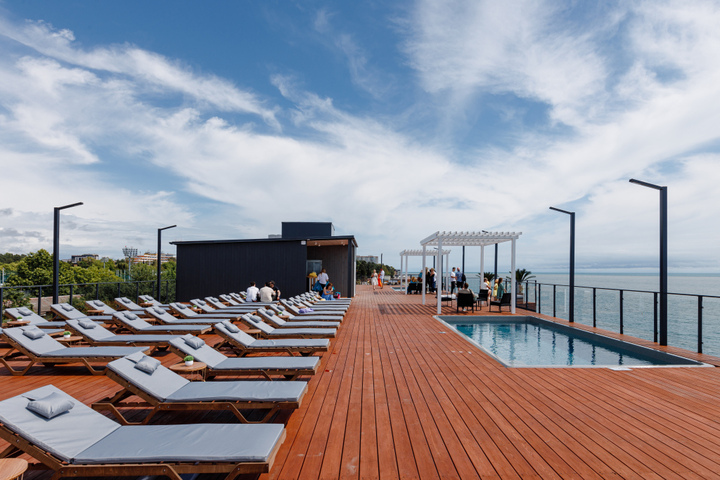 GREYS LAZUR HOTEL