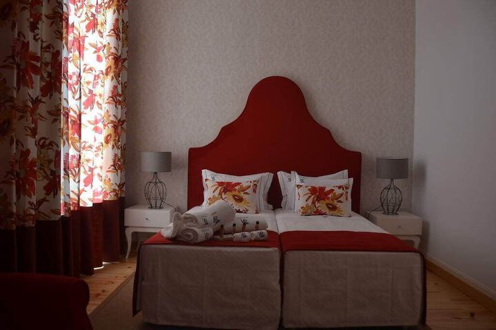 Room 6 of 86