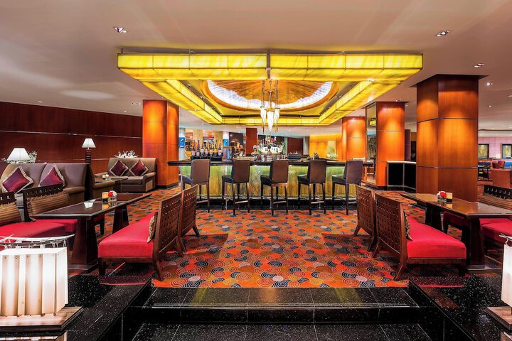 Entrance & Lobby