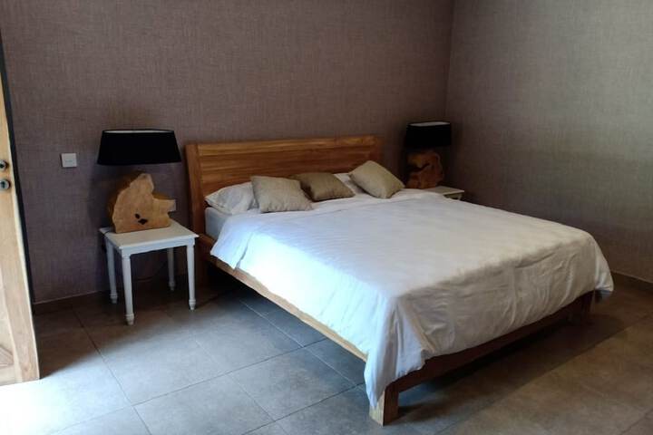 Room 21 of 90
