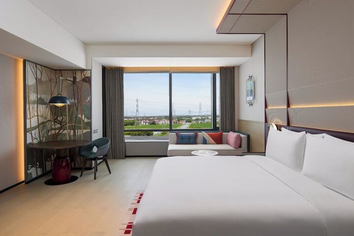 Room 7 of 65