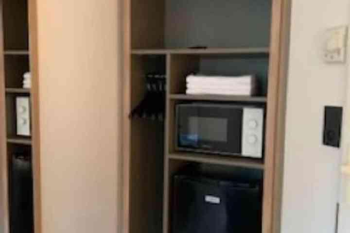 Room 5 of 40