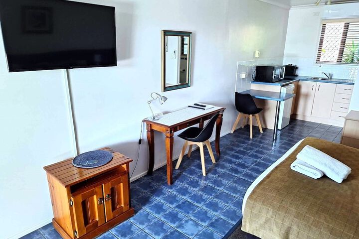 Room 17 of 23