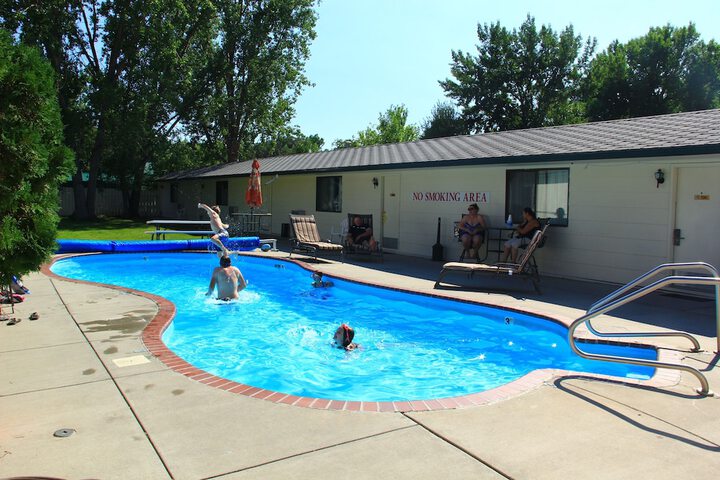 Pool 35 of 46