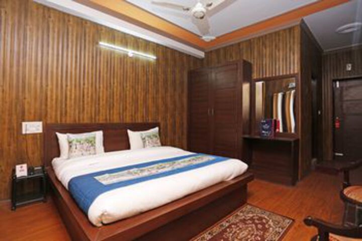 Room 9 of 23