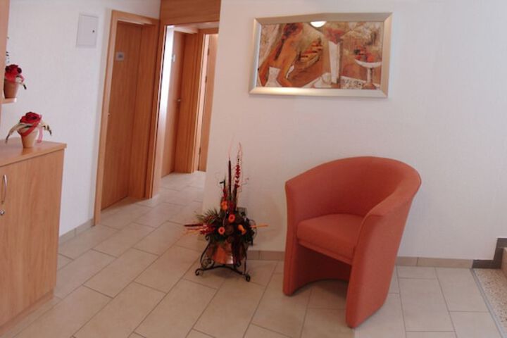 Ballroom/Hall 70 of 79