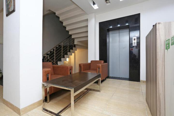 Hotel O Cyber Inn