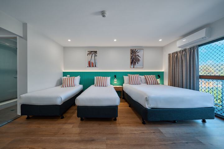 Room 28 of 52