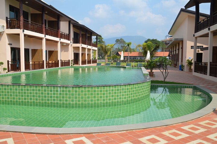 Pool 49 of 91