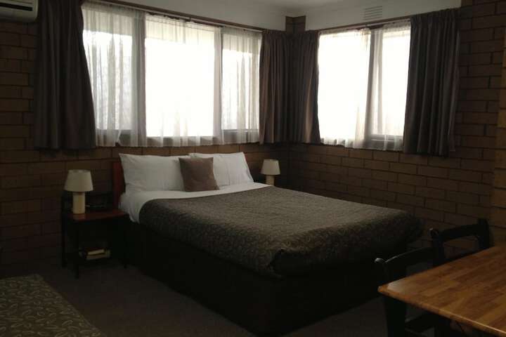 Room 25 of 41