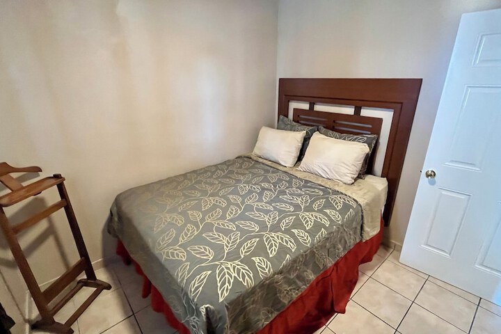Room 9 of 23