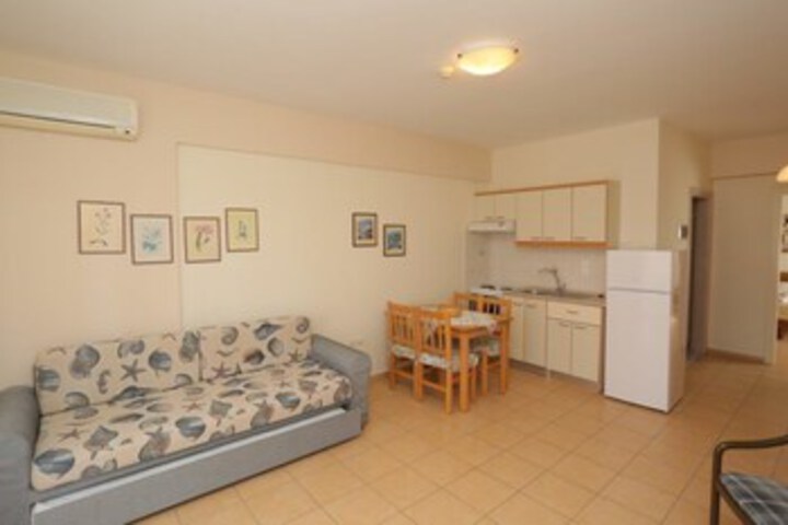 Room 15 of 43