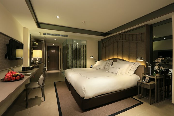 Room 6 of 68