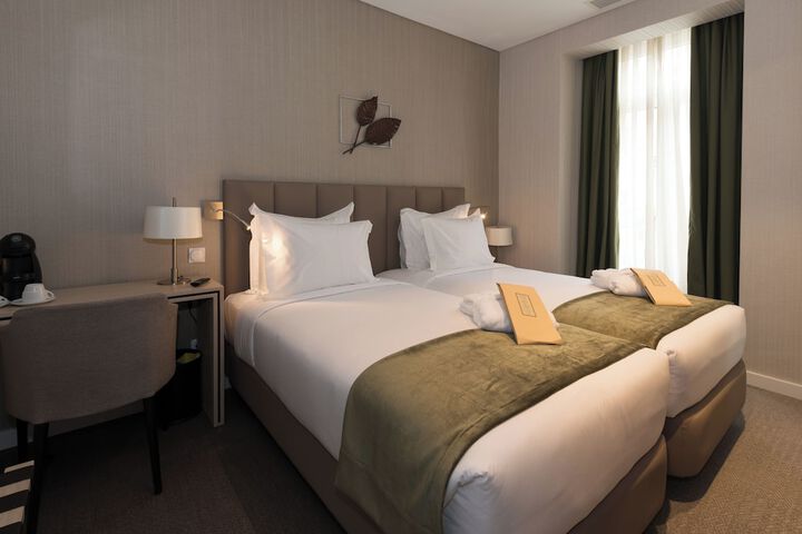 Room 3 of 17