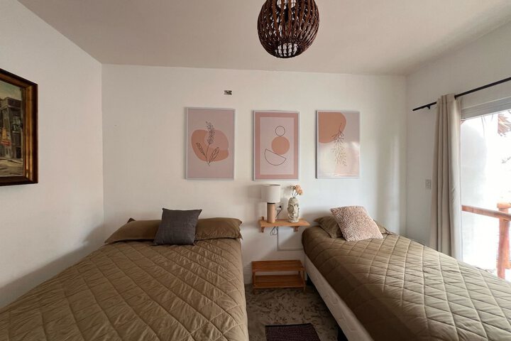 Room 13 of 38