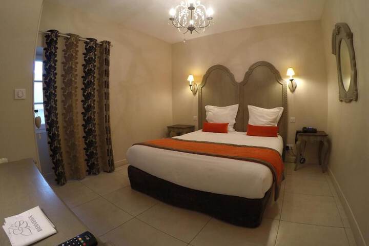 Room 14 of 34