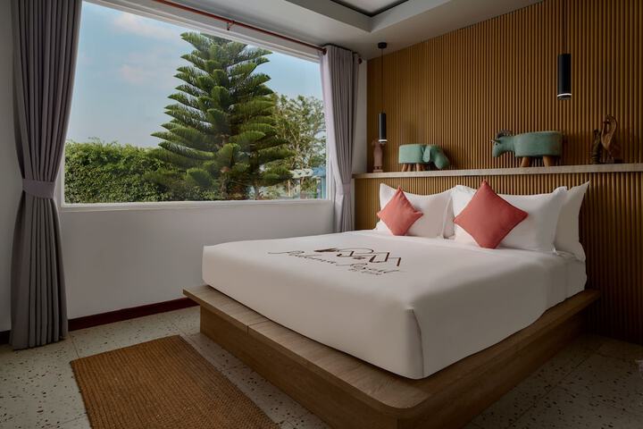 Room 27 of 100