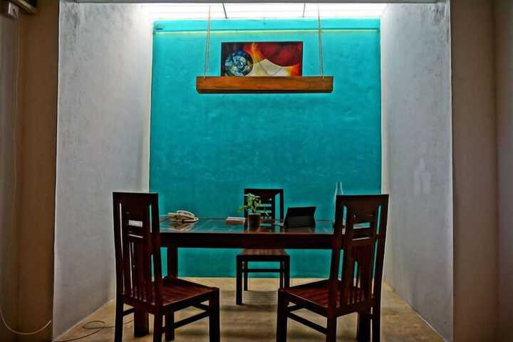 Room 13 of 30