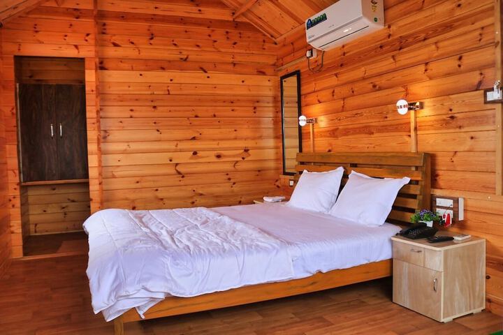 Room 2 of 20