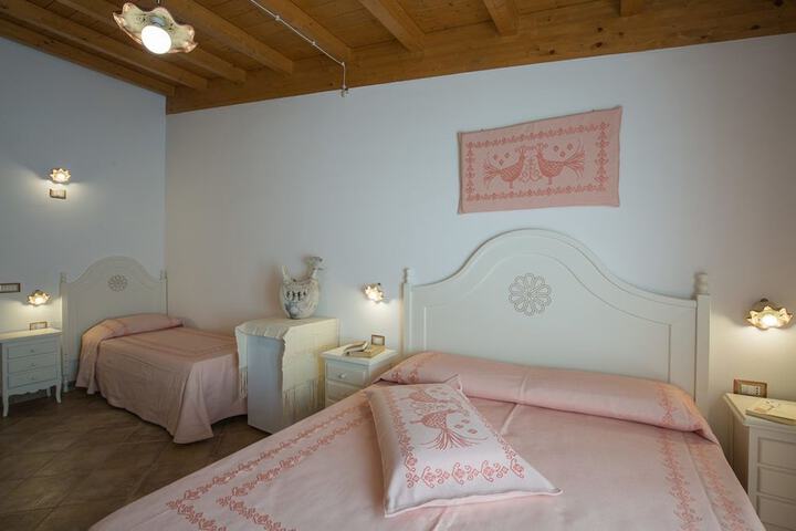Room 8 of 46