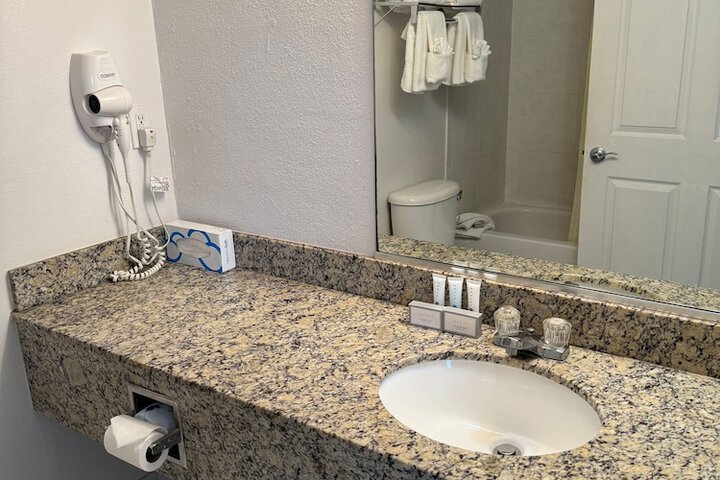 Bathroom sink