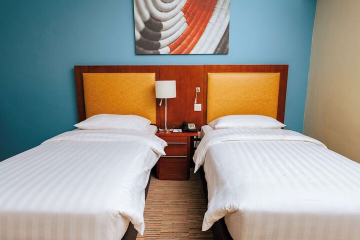Room 22 of 108