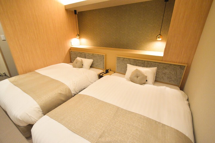 Room 9 of 47