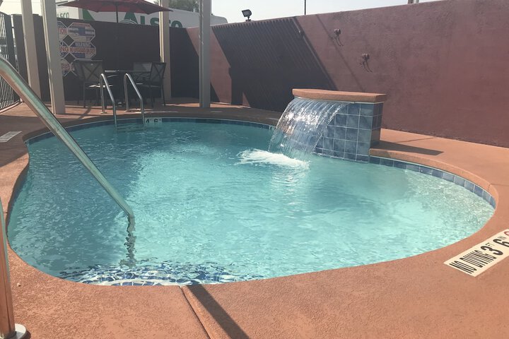 Pool 18 of 35