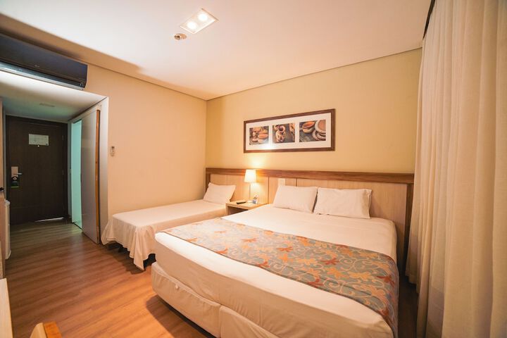 Room 42 of 71