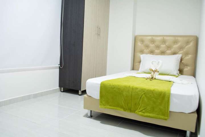 Room 5 of 40