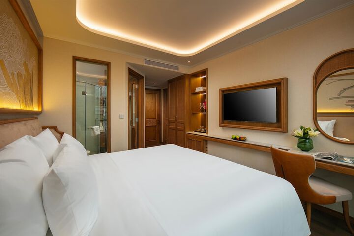 Room 36 of 74