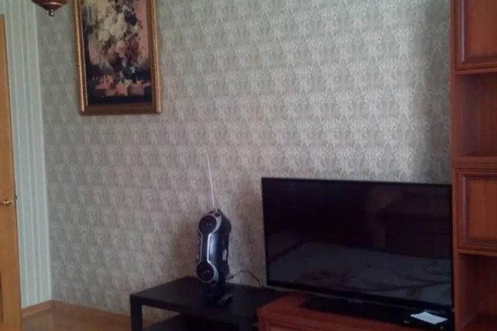 Room 3 of 16