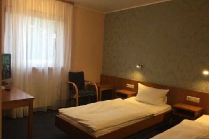Room 3 of 22