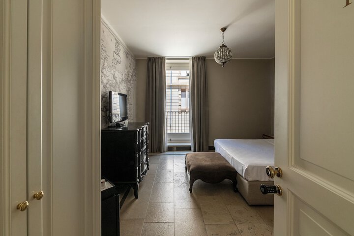 Room 30 of 101