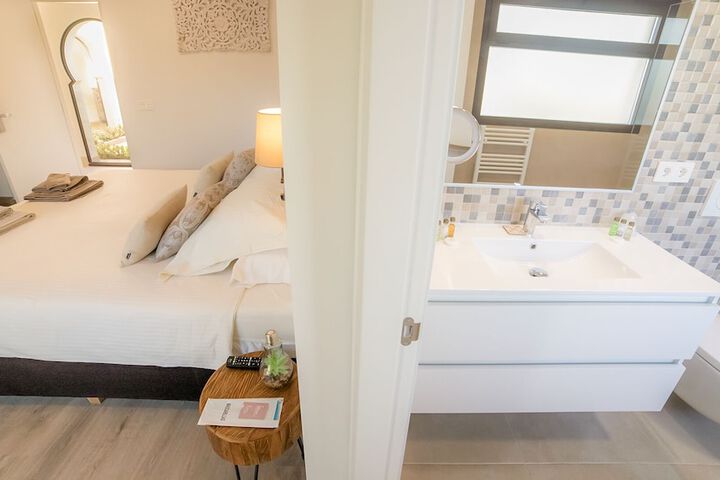 Room 43 of 90