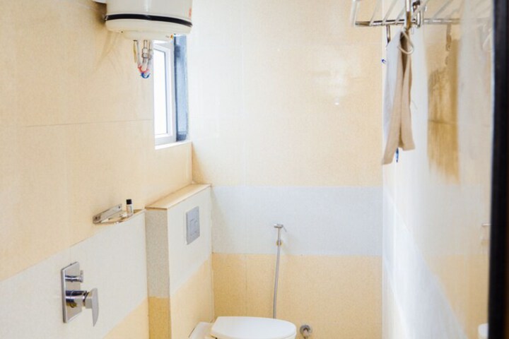 Room 15 of 24